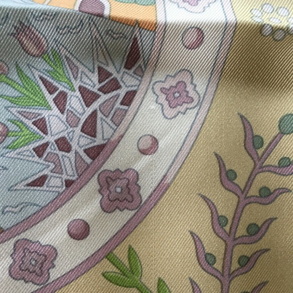 Authentic Hermès 100% Silk 90 cm Scarf “Escales Mediterraneennes” - Picture 11 of 13
